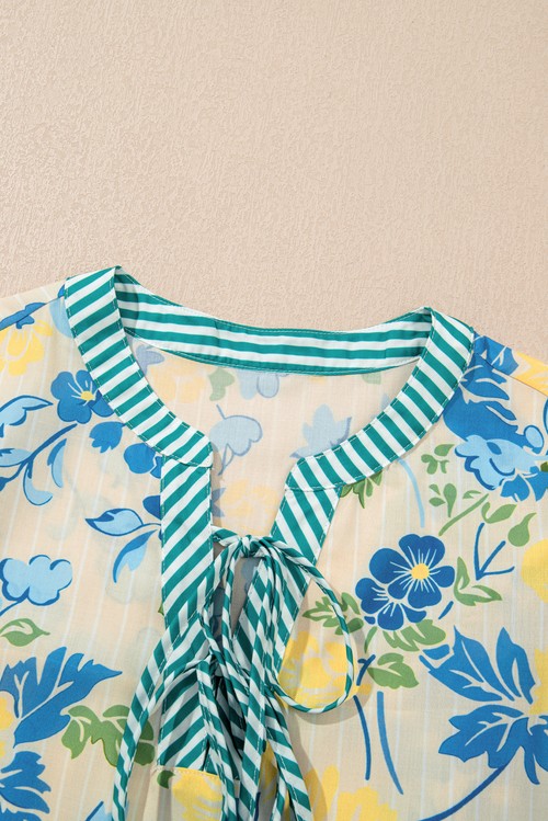 Vestido Floral Listrado Azul Manga Bufante Curta com Borda