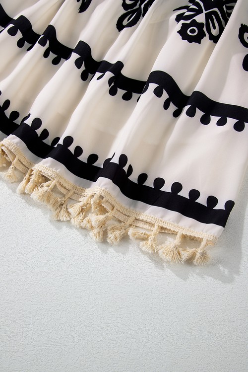 Vestido Curto Bege Western Estampa Tassel Gola V Notched